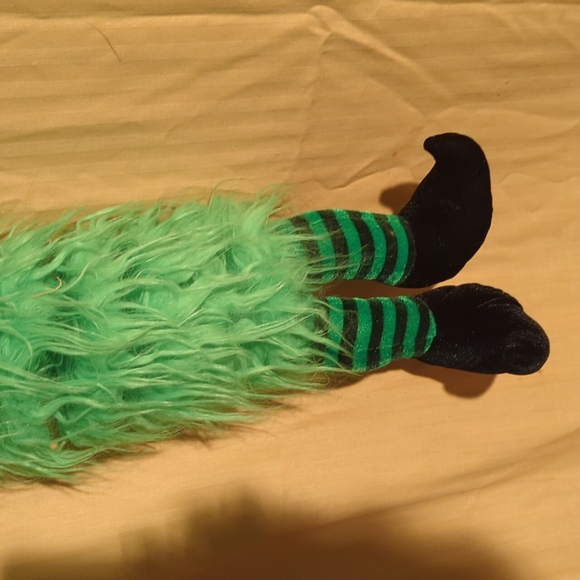Witch-Green & Springy 36"-6' - Picture 2 of 4